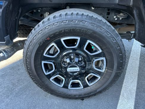 Certified 2025 Ford F350 Platinum image 16