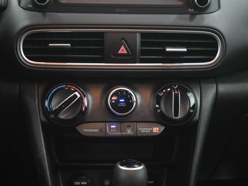 Used 2018 Hyundai Kona SE AWD/4WD image 18