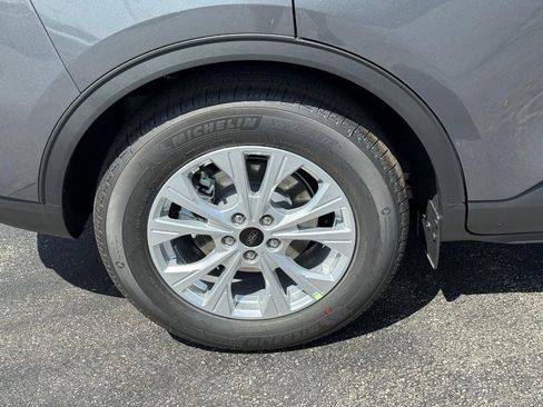 New 2025 Ford Escape Active image 4