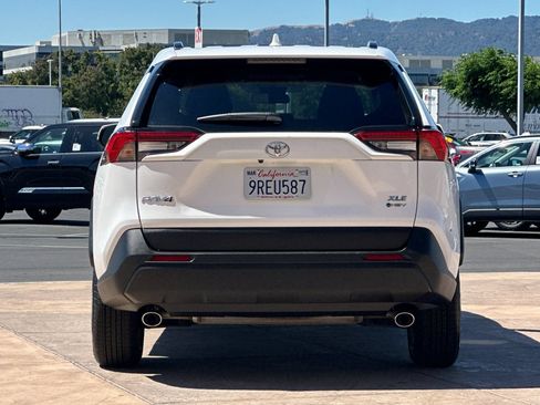 Certified 2025 Toyota RAV4 XLE AWD/4WD image 6