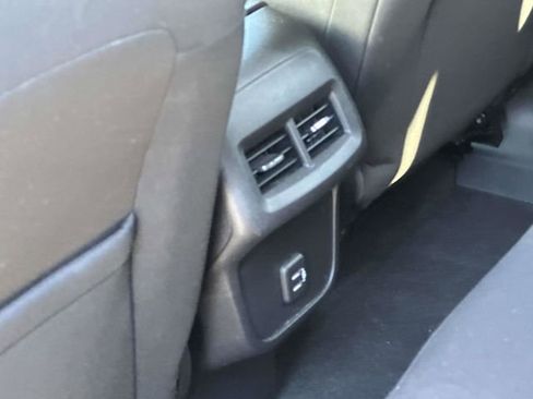 Used 2019 Chevrolet Equinox LT image 17