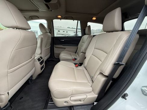 Used 2022 Honda Pilot Elite image 12