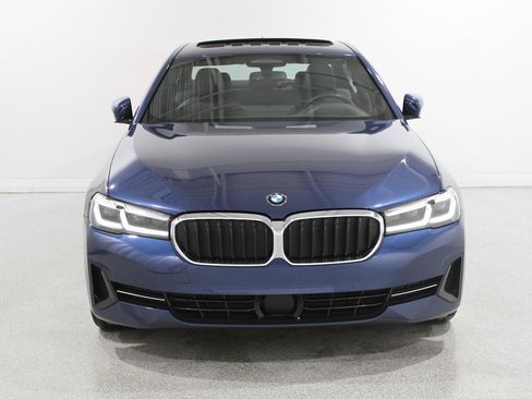 Certified 2023 BMW 530i xDrive w/ Premium Package image 2