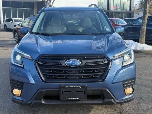 Used 2023 Subaru Forester Premium image 3