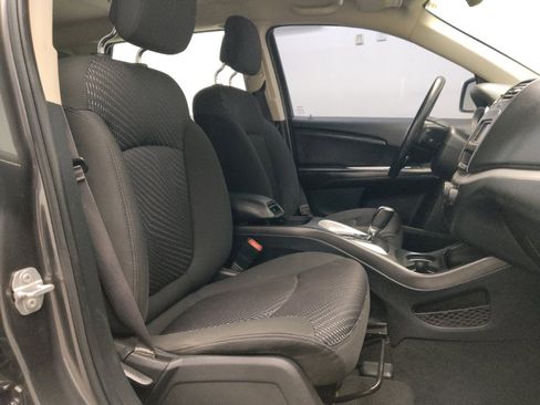 Used 2018 Dodge Journey SE w/ Popular Equipment Group image 21