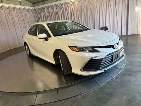 Used 2023 Toyota Camry LE FWD image 3