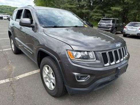 Used 2015 Jeep Grand Cherokee Laredo w/ Quick Order Package 23E AWD/4WD image 3