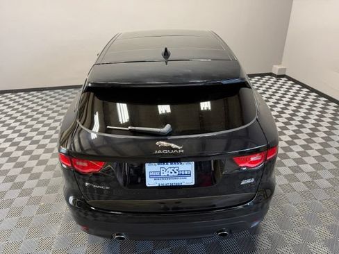 Used 2017 Jaguar F-PACE AWD/4WD image 12