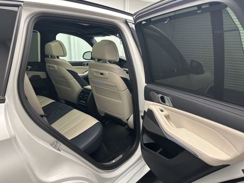 Used 2021 BMW X5 xDrive45e w/ M Sport Package image 7