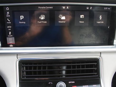 Used 2018 Porsche Panamera 4S image 52