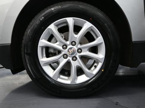 Used 2021 Chevrolet Equinox LS w/ LS Convenience Package image 16