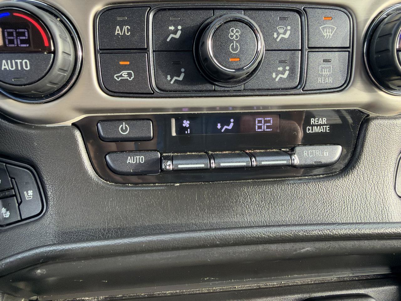 Used 2018 GMC Yukon XL Denali w/ Open Road Package AWD/4WD image 30