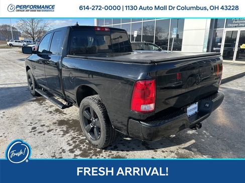 Used 2019 RAM 1500 Classic SLT w/ Black Appearance Group image 7