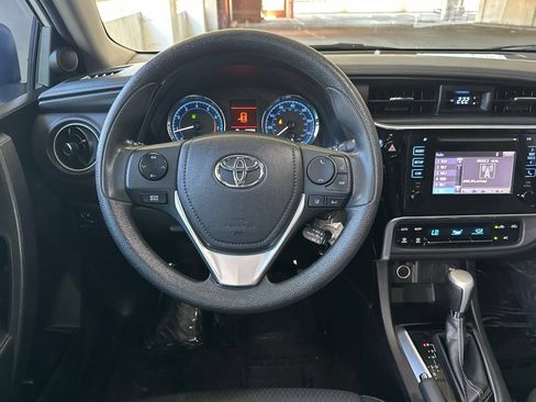 Used 2017 Toyota Corolla LE w/ Carpet Mat Package (TMS) FWD image 16