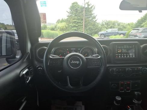 Certified 2018 Jeep Wrangler Unlimited Sport S AWD/4WD image 19