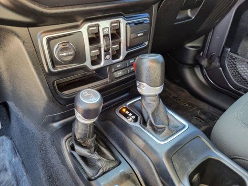 Used 2020 Jeep Wrangler Unlimited Sport image 22