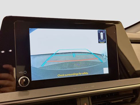 Used 2024 Toyota Prius LE image 23