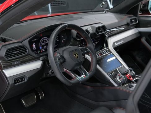 Used 2021 Lamborghini Urus image 42