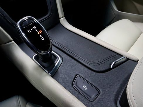 Used 2019 Cadillac XT5 Base image 30