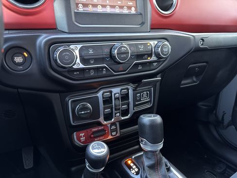 Used 2020 Jeep Gladiator Rubicon w/ Trailer Tow Package image 27