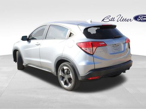 Used 2018 Honda HR-V EX image 7