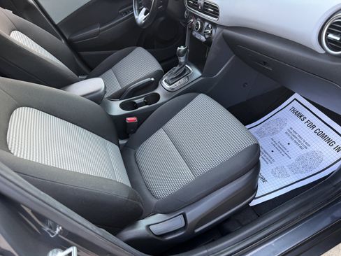 Used 2021 Hyundai Kona SEL FWD image 11