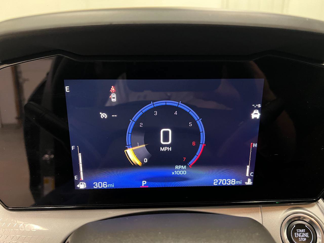 Used 2025 Chevrolet Trax LT FWD image 37
