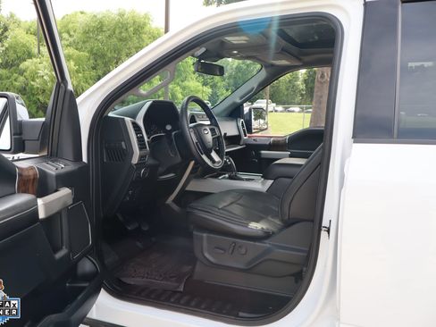 Certified 2019 Ford F150 Lariat w/ Equipment Group 502A Luxury AWD/4WD image 24