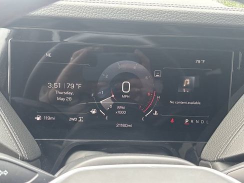 Used 2025 GMC Yukon XL Denali AWD/4WD image 29