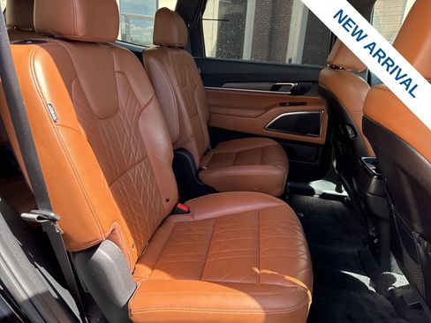 Used 2024 Kia Telluride SX Prestige X-Pro AWD/4WD image 11