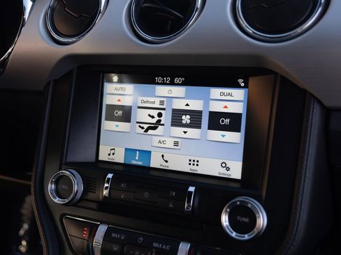 Used 2017 Ford Mustang Premium image 18