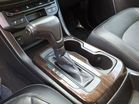 Used 2015 GMC Canyon SLT image 20