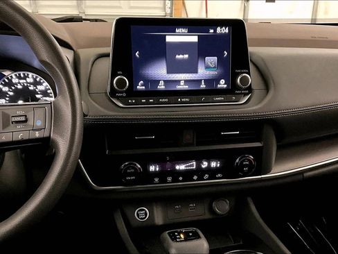 Used 2023 Nissan Rogue SV image 6