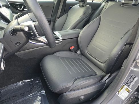 Used 2025 Mercedes-Benz C 300 4MATIC Sedan image 23