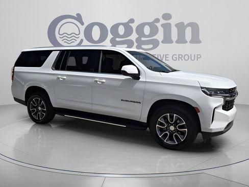 Certified 2023 Chevrolet Suburban LS RWD image 7