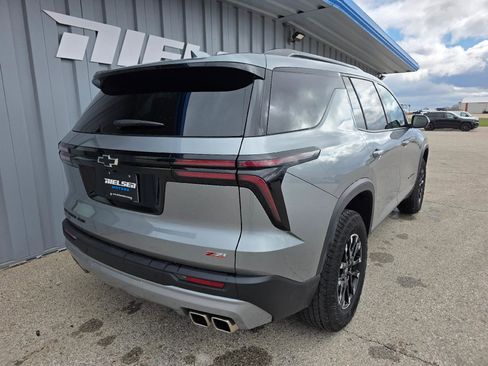 Used 2025 Chevrolet Traverse Z71 w/ Driver Confidence Package image 6