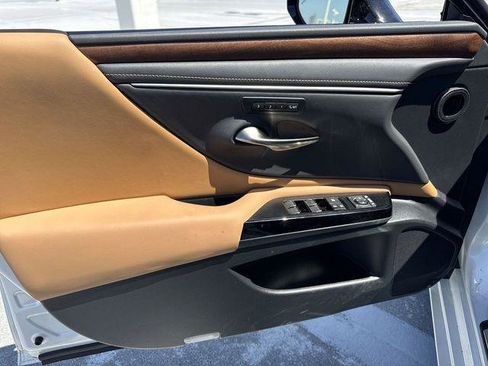 Certified 2024 Lexus ES 350 w/ Premium Package FWD image 13