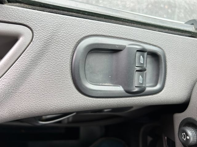 Used 2022 Ford E-Transit 148 High Roof Extended RWD image 17