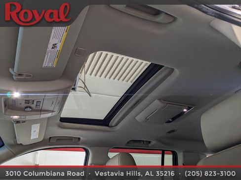 Used 2018 GMC Yukon XL SLT w/ Premium Edition RWD image 30