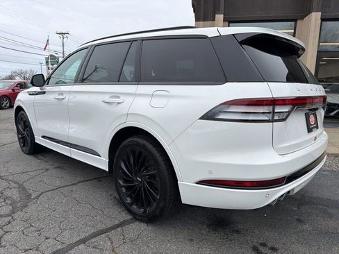 Used 2023 Lincoln Aviator Reserve w/ Equipment Group 201A image 7