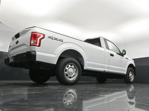 Used 2017 Ford F150 XL w/ Equipment Group 101A Mid AWD/4WD image 31