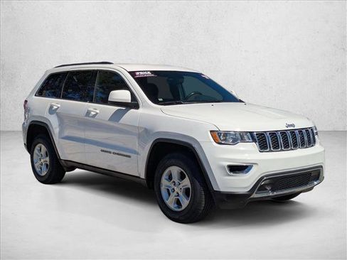 Used 2017 Jeep Grand Cherokee Laredo w/ Quick Order Package 23E image 3