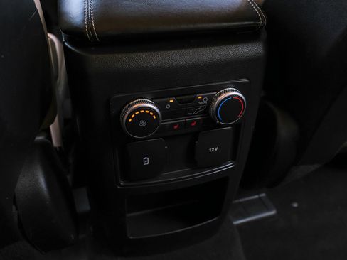 Used 2020 Ford Explorer XLT w/ Equipment Group 202A RWD image 36