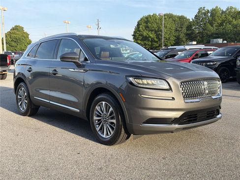 Used 2022 Lincoln Nautilus Reserve FWD image 3