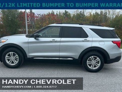 Used 2022 Ford Explorer XLT w/ Equipment Group 202A image 6