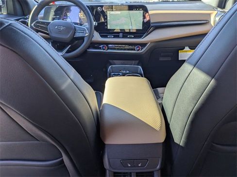 New 2026 Chevrolet Equinox ACTIV w/ Convenience Package III image 27