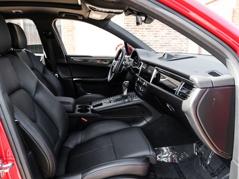 Used 2020 Porsche Macan S AWD/4WD image 36