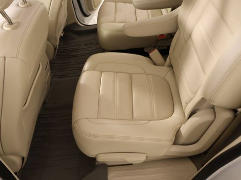 Used 2022 GMC Acadia Denali FWD image 12