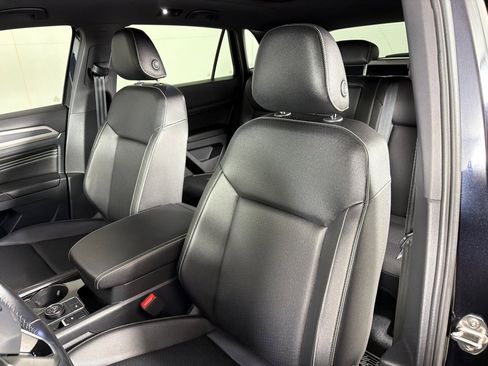 Used 2020 Volkswagen Atlas Cross Sport SEL image 13