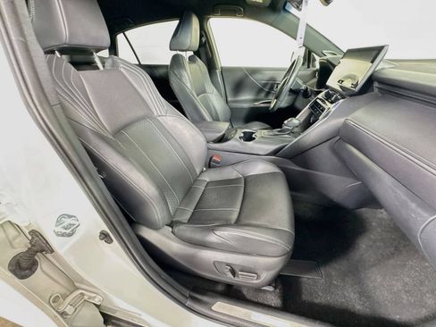 Used 2022 Toyota Venza Limited AWD/4WD image 35